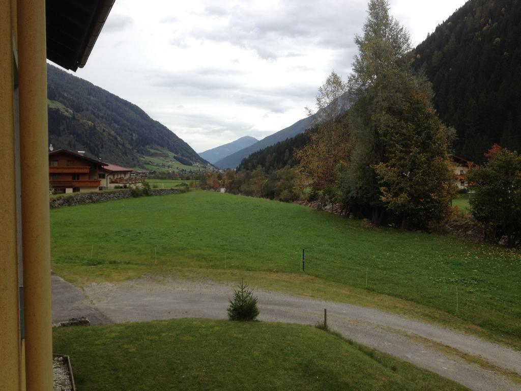 Zum Fuhrmann Apartment Neustift im Stubaital Ruang foto