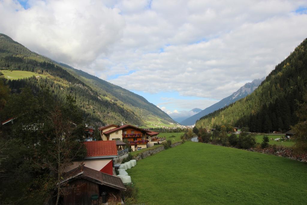 Zum Fuhrmann Apartment Neustift im Stubaital Ruang foto